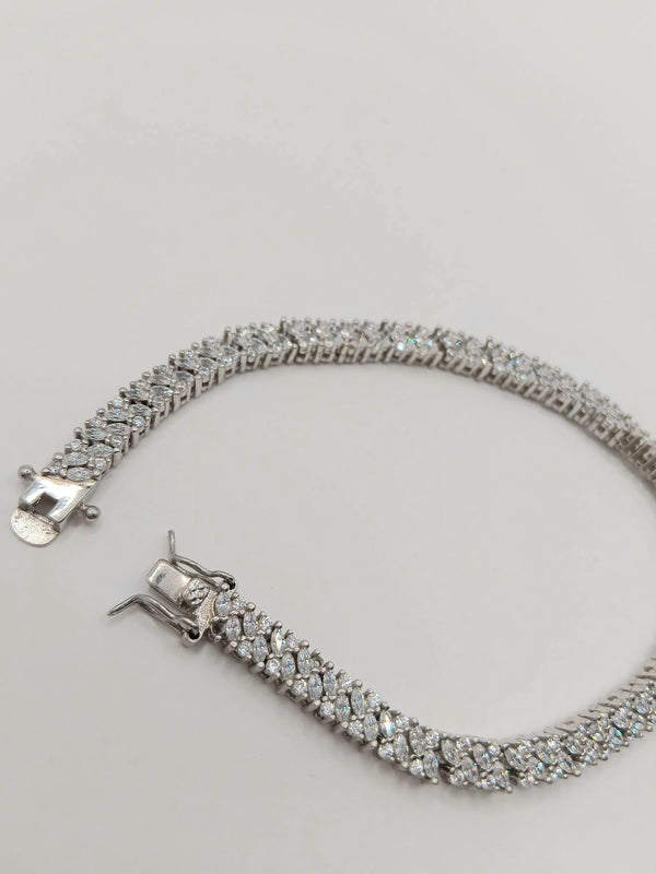 Aurora Twist Bracelet