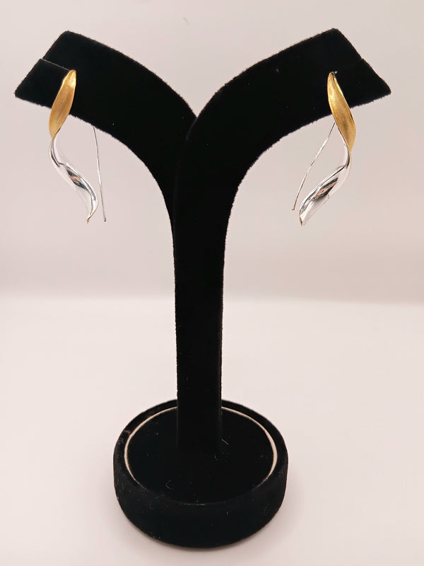 Silver twister earring